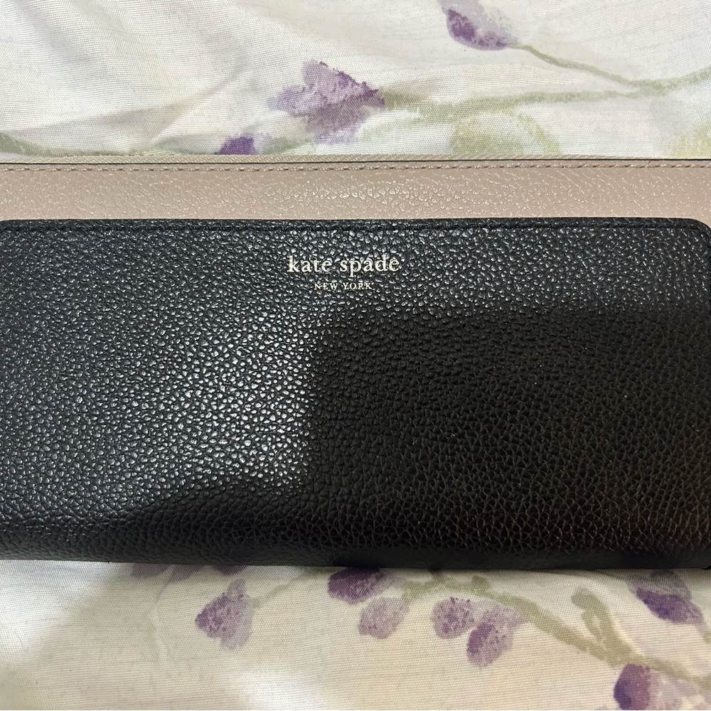 Kate Spade Wallet!!